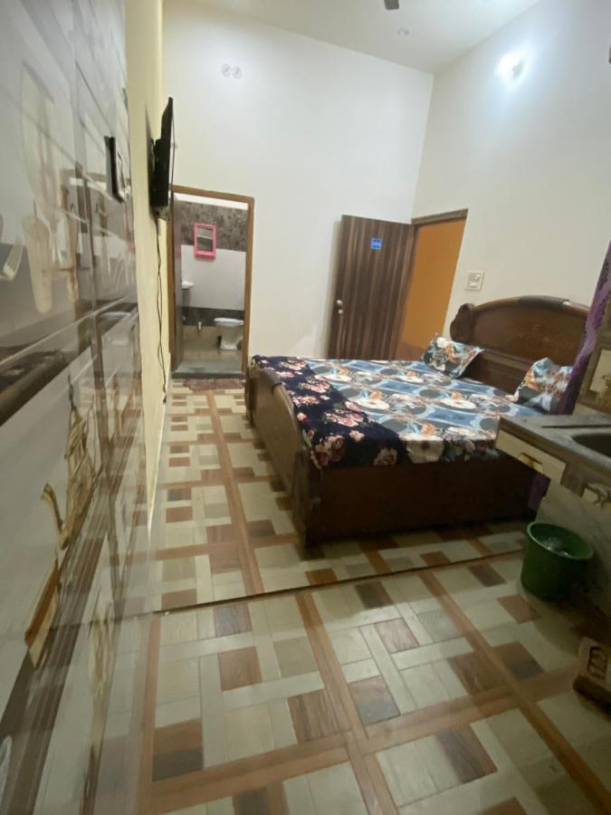 Balaji Homestay Mathura In Vrindavan Kültér fotó