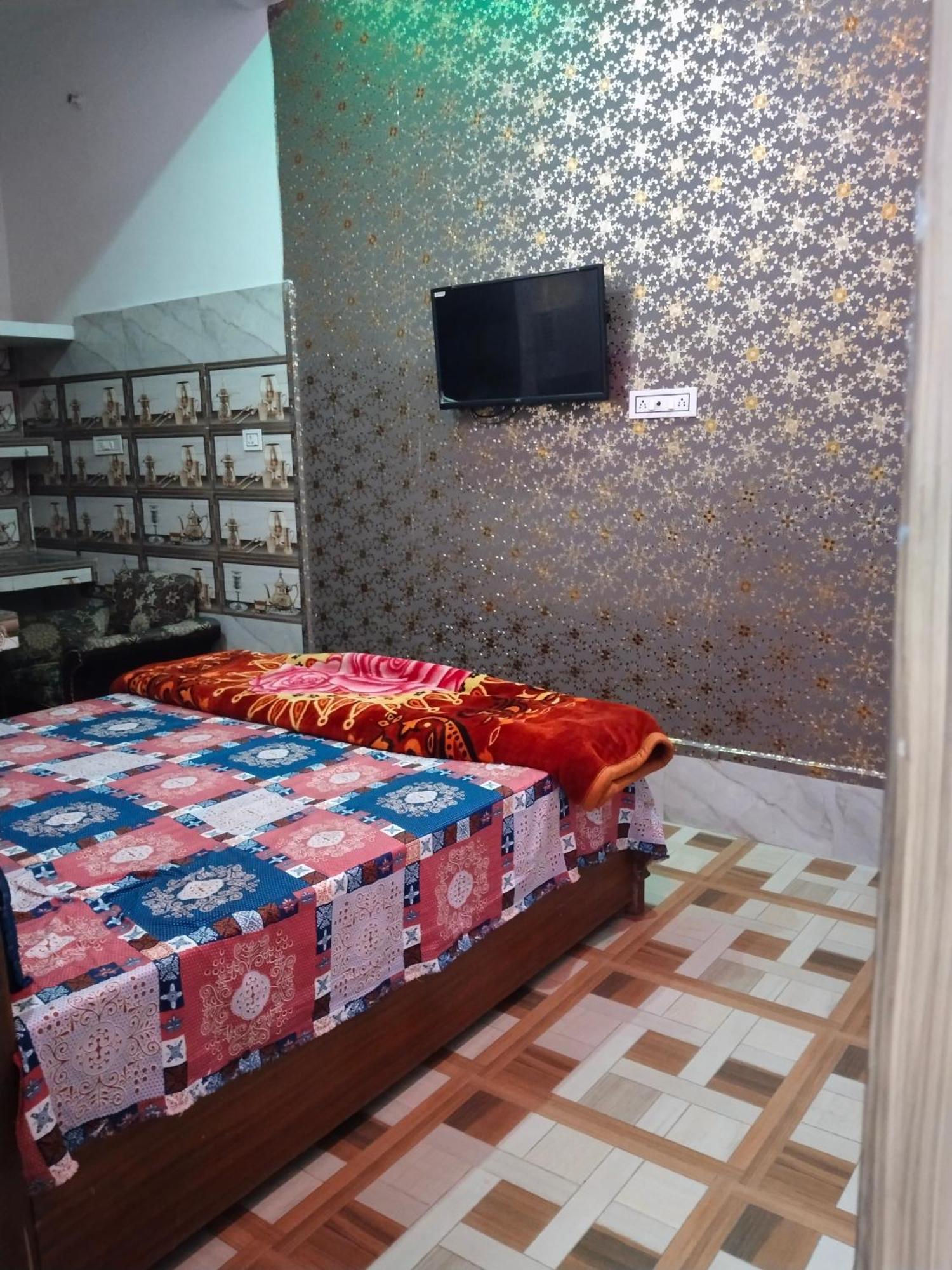 Balaji Homestay Mathura In Vrindavan Kültér fotó