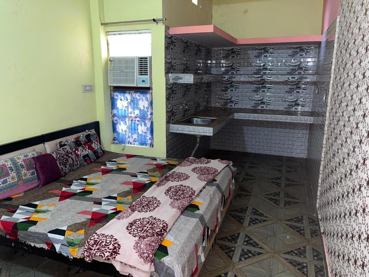 Balaji Homestay Mathura In Vrindavan Kültér fotó