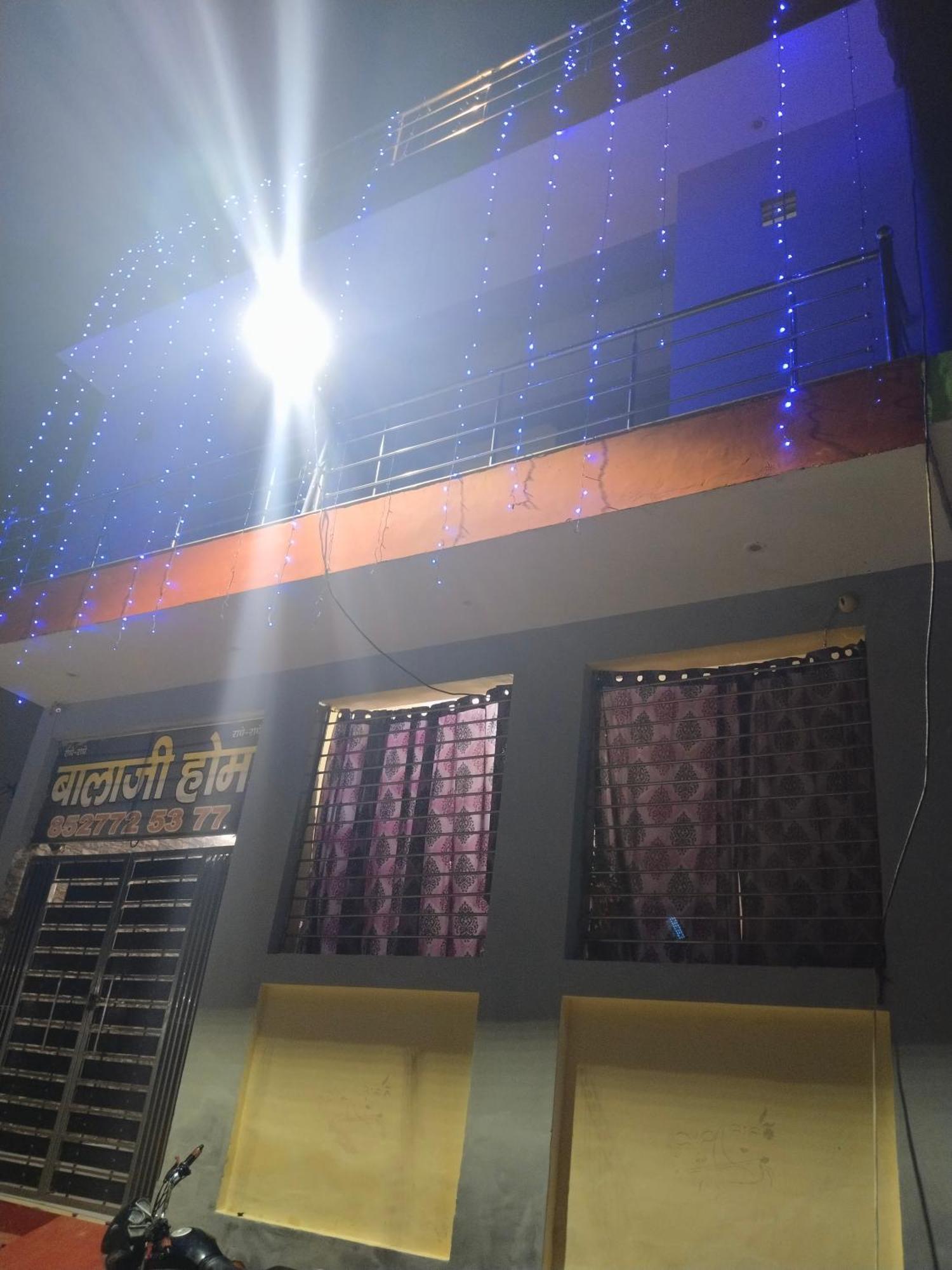 Balaji Homestay Mathura In Vrindavan Kültér fotó