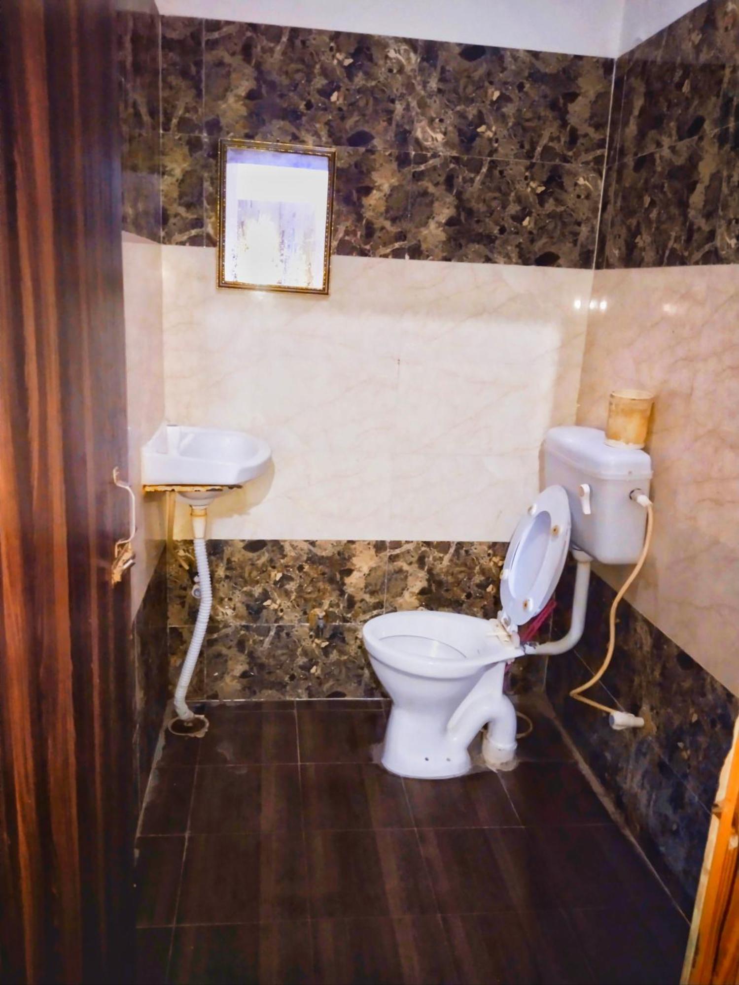 Balaji Homestay Mathura In Vrindavan Kültér fotó