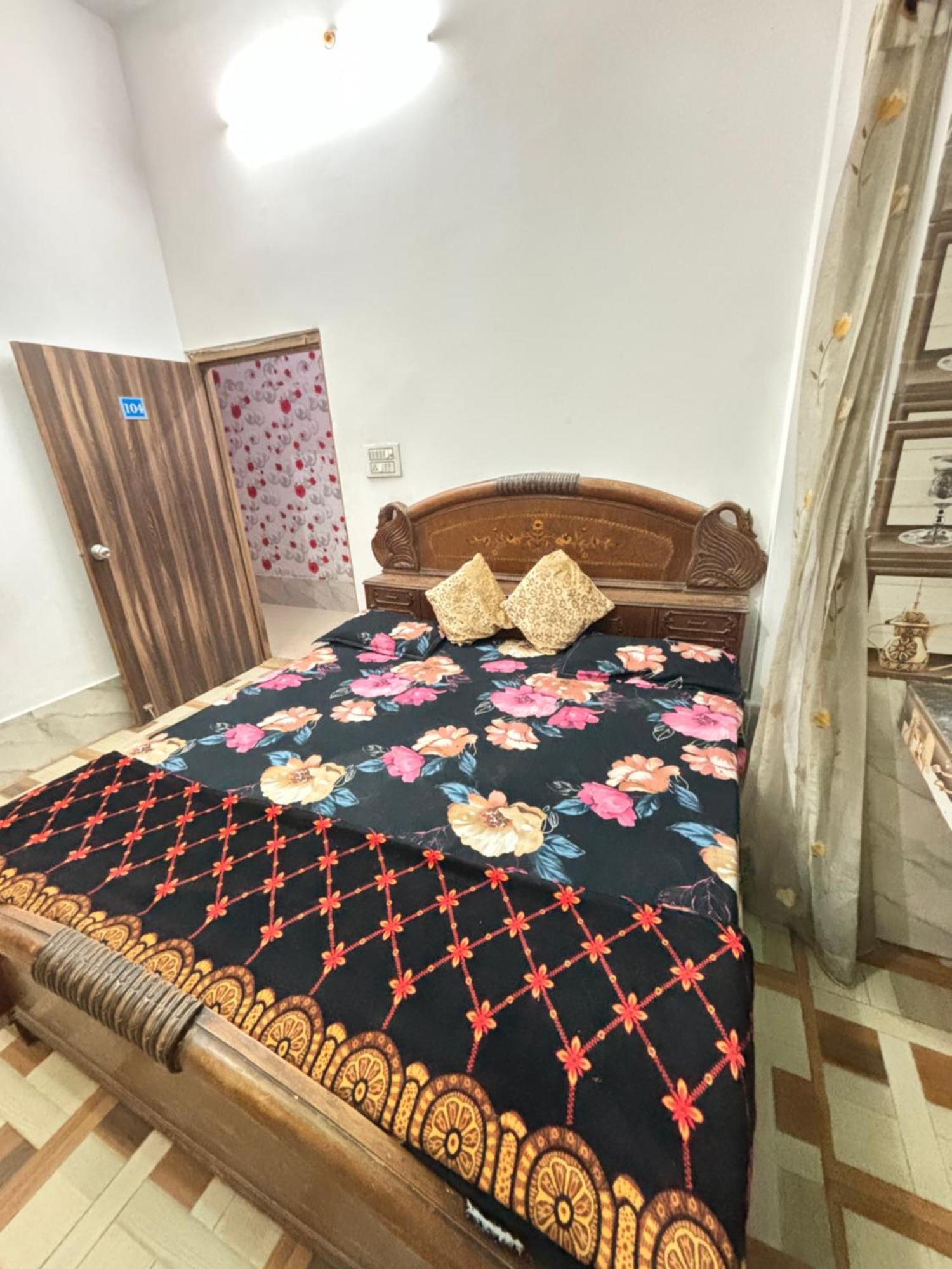 Balaji Homestay Mathura In Vrindavan Kültér fotó