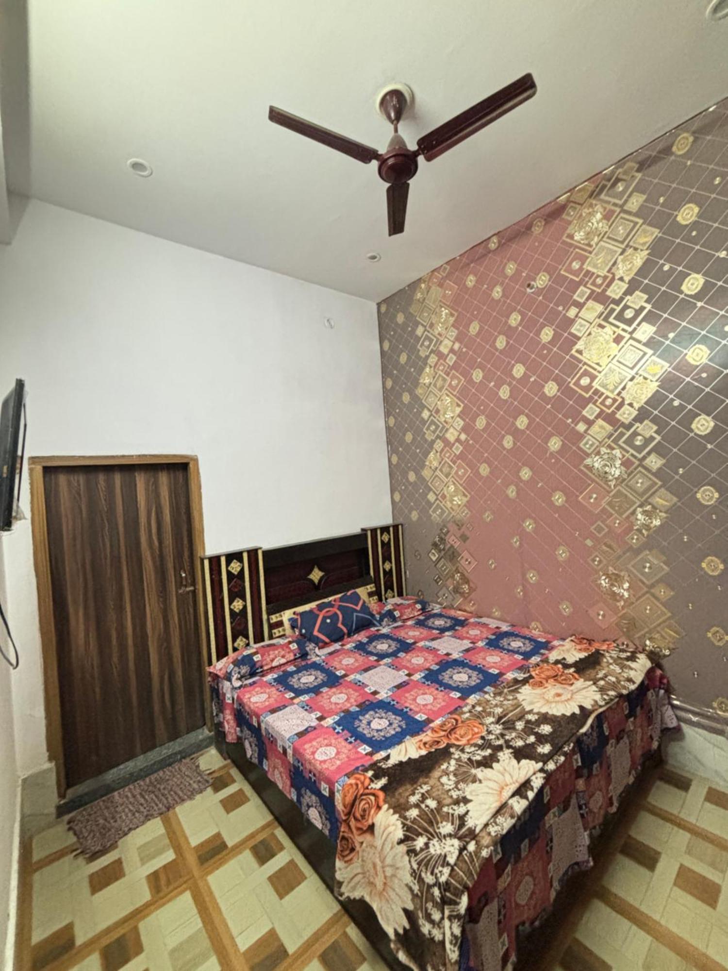 Balaji Homestay Mathura In Vrindavan Kültér fotó